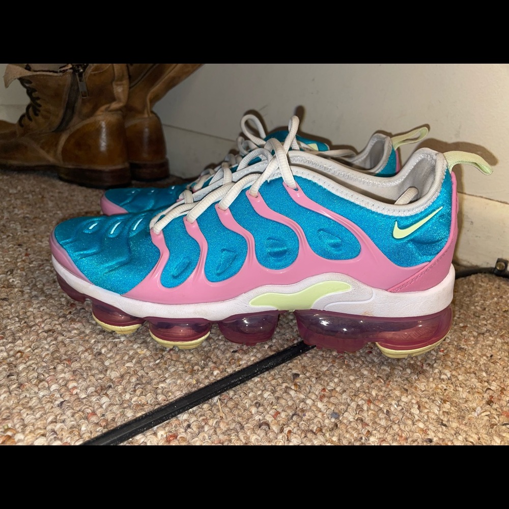 Easter Vapor Max